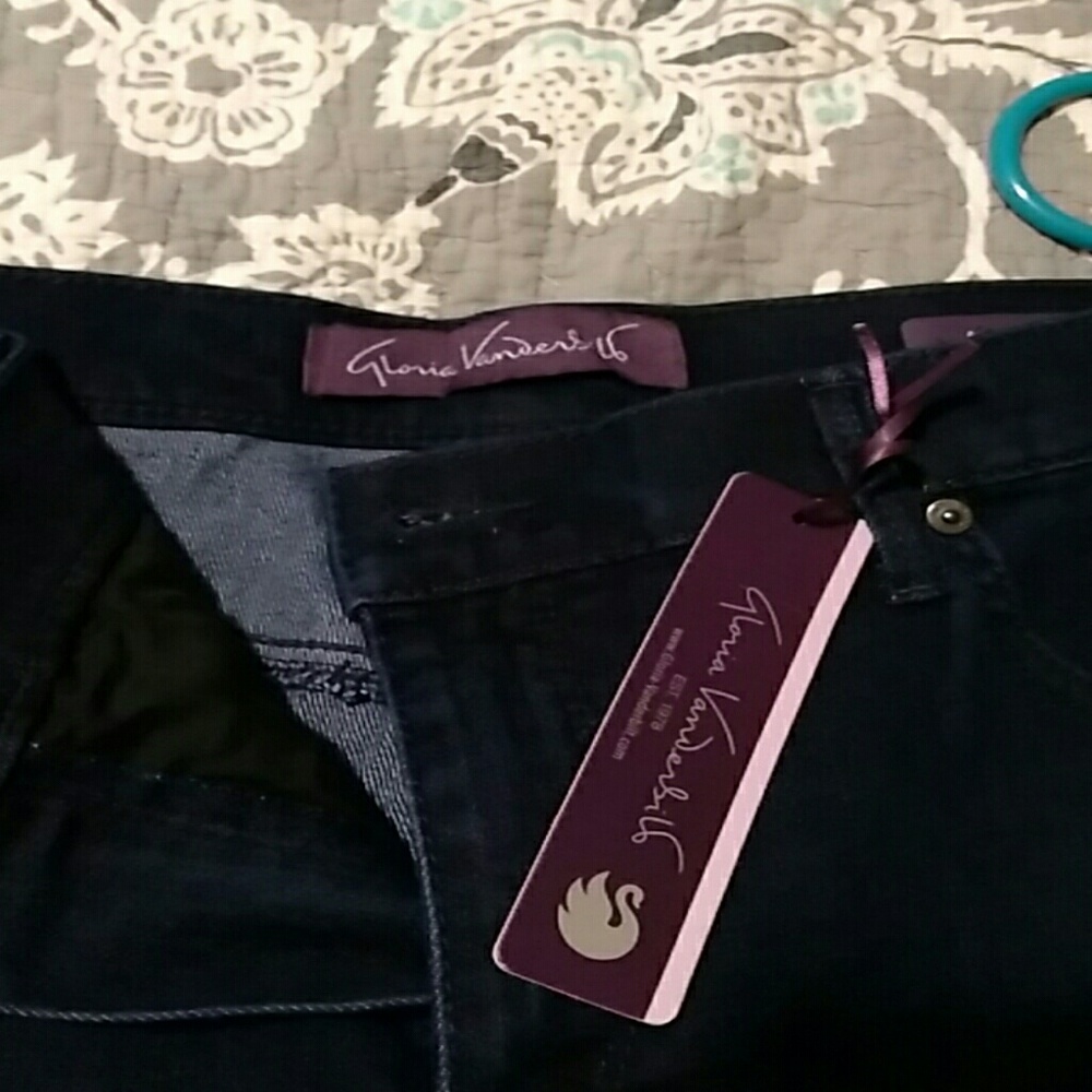 Jeans - Picture 2 of 5